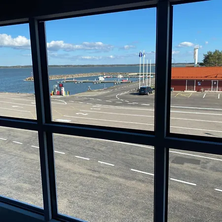 Sadama Majutus Triigi (Saare)