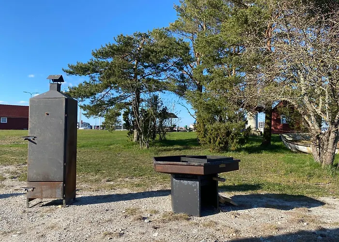 Sadama Majutus Triigi (Saare)